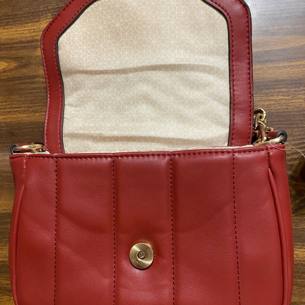 Crossbody with strap - Picture 5 of 7